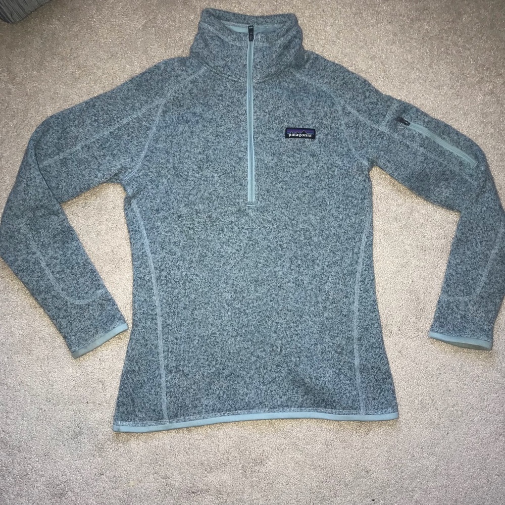 Women’s Patagonia quarter zip-up jacket